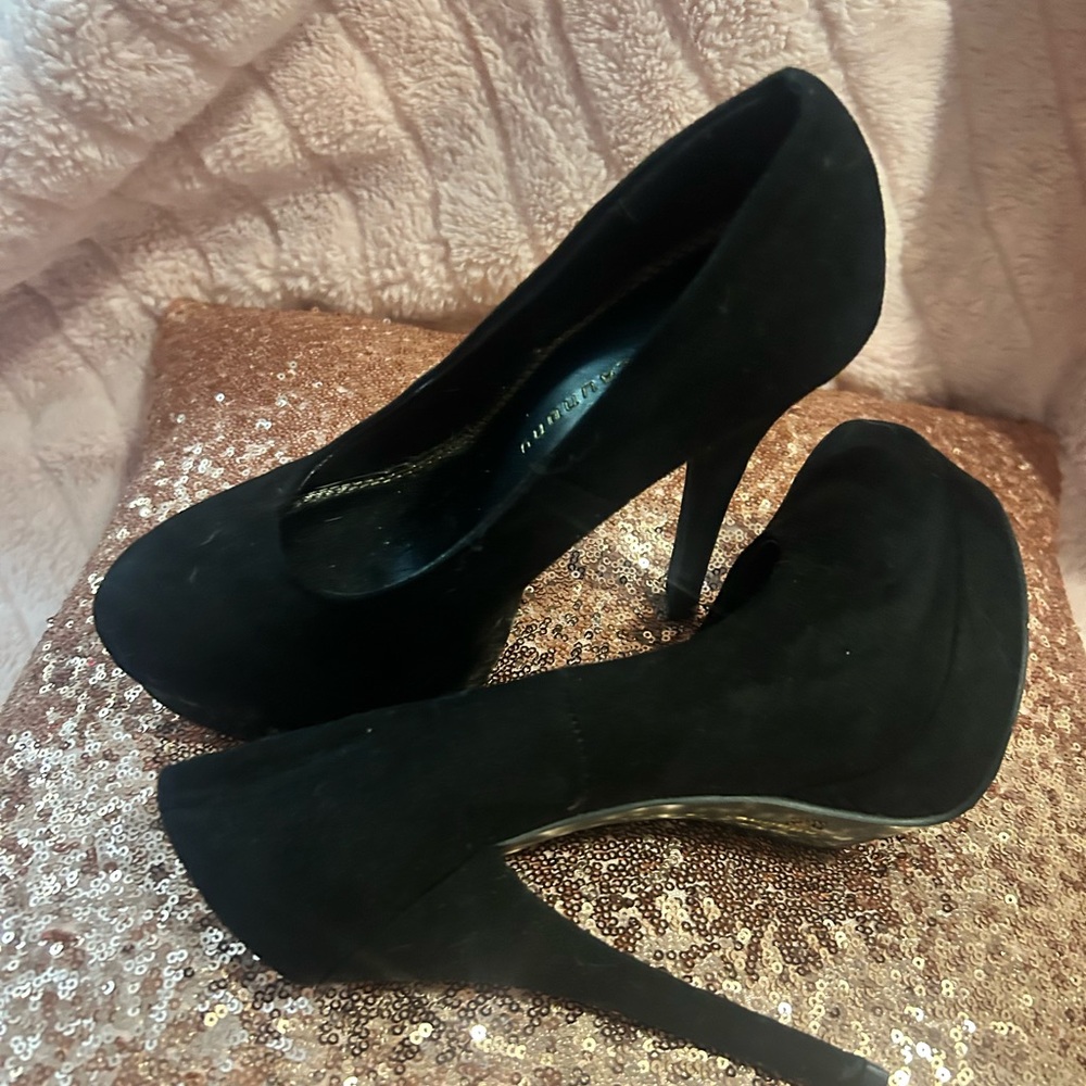 Chinese Laundry Black Suede Pointed Toe Stilettos